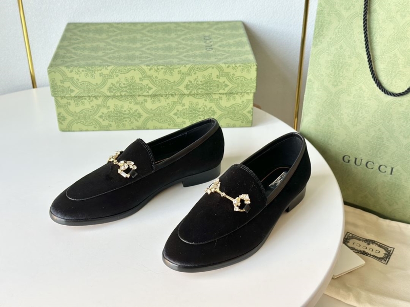 Gucci Flat Shoes